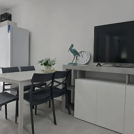 Shyla's House شقة روسولينا ماري